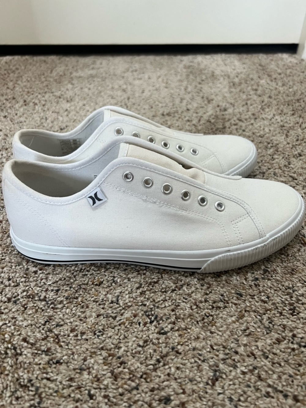 Hurley Off-White Canvas Slip-On Shoe - Picture 2 of 6
